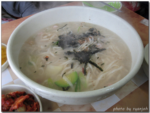 옛날바지락칼국수 이미지